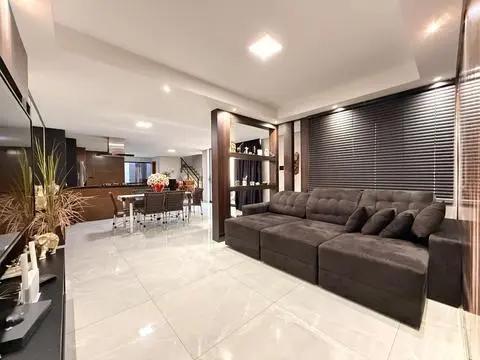 Casa à venda em Maringá, Parque Residencial Tuiuti, com 2 quartos, com 139.87 m²