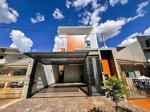 Sobrado à venda em Maringá, Parque Avenida, com 4 quartos, com 186.91 m²