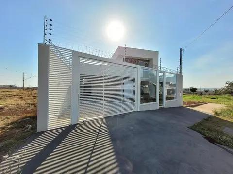 Casa para alugar em Maringá, Bom Jardim, com 3 quartos, com 129.79 m²
