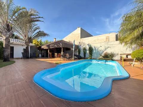 Casa com 306.43 m² e 4 Quartos à Venda no Jardim Alvorada - Maringá